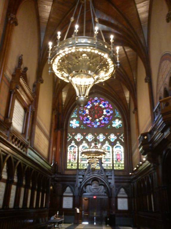 Interior pomposo de prédio da Universidade de Harvard, em Boston, capital de Massachusetts, nos Estados Unidos